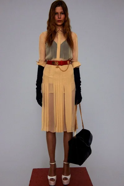 Look 13